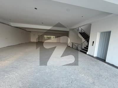 DHA RAYA 10 MARLA COMMERCIAL BUILDING PLAZA FULL FOR RENT BRAND NEW DHA RAYA 10 MARLA COMMERCIAL BUILDING PLAZA FULL FOR RENT BRAND NEW