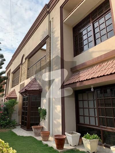 DUPLEX BUNGALOW FOR SALE IN PRIME LOCATION OF PHASE 7  SINGLE AND JORI ALSO DUPLEX BUNGALOW FOR SALE IN PRIME LOCATION OF PHASE 7  SINGLE AND JORI ALSO