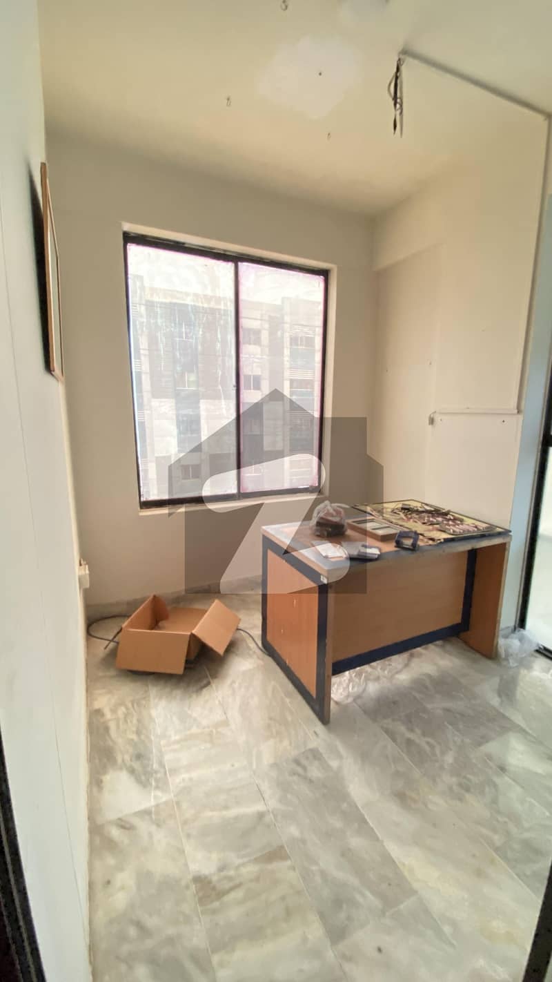 900 Sqft Office For Rent