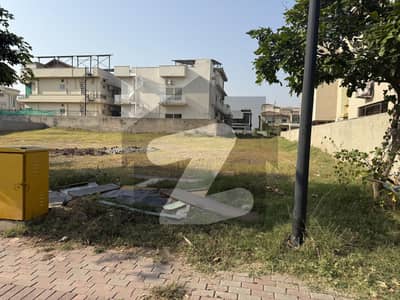 بحریہ انکلیو - سیکٹر سی بحریہ انکلیو,بحریہ ٹاؤن,اسلام آباد میں 1 کنال رہائشی پلاٹ 3.35 کروڑ میں برائے فروخت۔ بحریہ انکلیو - سیکٹر سی بحریہ انکلیو,بحریہ ٹاؤن,اسلام آباد میں 1 کنال رہائشی پلاٹ 3.35 کروڑ میں برائے فروخت۔