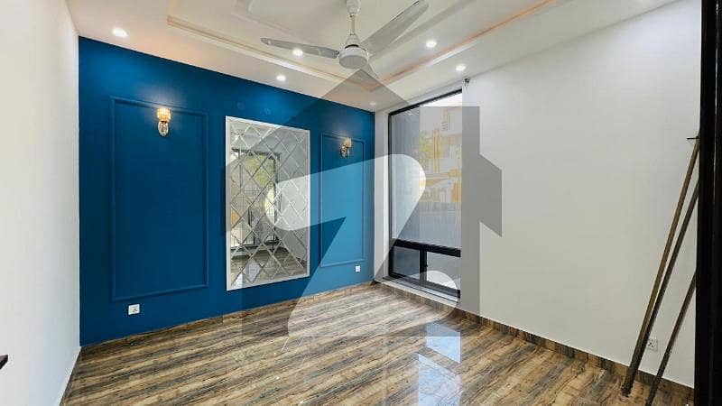 10 Marla Slightly Used House For Sale In Lake City Sector M2a 10 Marla Slightly Used House For Sale In Lake City Sector M2a