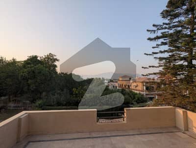 10 Bedroom House For Rent Ideal Location 10 Bedroom House For Rent Ideal Location