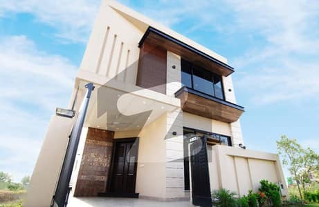 ڈی ایچ اے 9 ٹاؤن ۔ بلاک سی ڈی ایچ اے 9 ٹاؤن,ڈیفنس (ڈی ایچ اے),لاہور میں 3 کمروں کا 5 مرلہ مکان 90.0 ہزار میں کرایہ پر دستیاب ہے۔