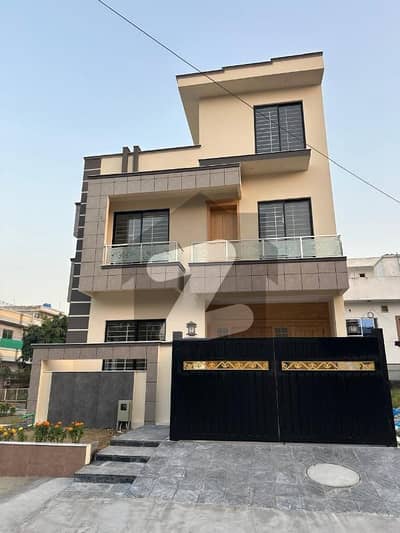 Proper Corner 25*40 Brand New House For Sale In G13