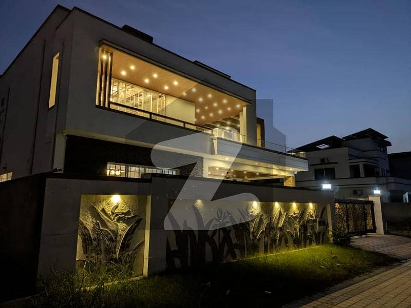 Kanal Double Unit House On Prime Location Kanal Double Unit House On Prime Location