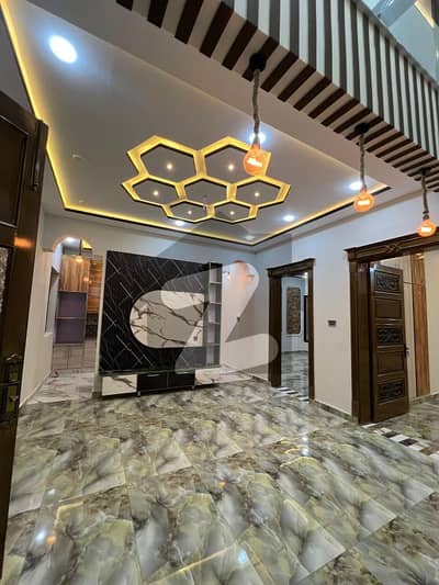 7.5 Marla Beautifully Designed House For Sale In Very Reasonable Price