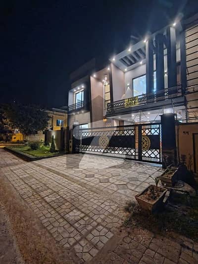 بحریہ ٹاؤن راولپنڈی راولپنڈی میں 5 کمروں کا 14 مرلہ مکان 6.25 کروڑ میں برائے فروخت۔ بحریہ ٹاؤن راولپنڈی راولپنڈی میں 5 کمروں کا 14 مرلہ مکان 6.25 کروڑ میں برائے فروخت۔