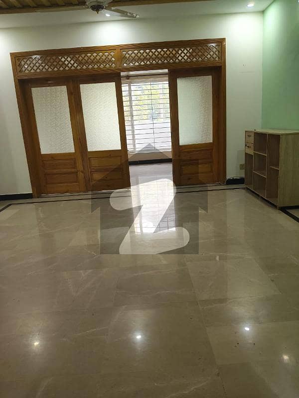 Ground Floor For Rent in G-13 (14 Marla) Ground Floor For Rent in G-13 (14 Marla)