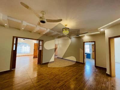 بحریہ ٹاؤن فیز 8 بحریہ ٹاؤن راولپنڈی,راولپنڈی میں 2 کمروں کا 10 مرلہ زیریں پورشن 60.0 ہزار میں کرایہ پر دستیاب ہے۔ بحریہ ٹاؤن فیز 8 بحریہ ٹاؤن راولپنڈی,راولپنڈی میں 2 کمروں کا 10 مرلہ زیریں پورشن 60.0 ہزار میں کرایہ پر دستیاب ہے۔