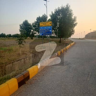 ڈی ایچ اے ویلی - روز سیکٹر ڈی ایچ اے ویلی,ڈی ایچ اے ڈیفینس,اسلام آباد میں 5 مرلہ رہائشی پلاٹ 23.5 لاکھ میں برائے فروخت۔ ڈی ایچ اے ویلی - روز سیکٹر ڈی ایچ اے ویلی,ڈی ایچ اے ڈیفینس,اسلام آباد میں 5 مرلہ رہائشی پلاٹ 23.5 لاکھ میں برائے فروخت۔