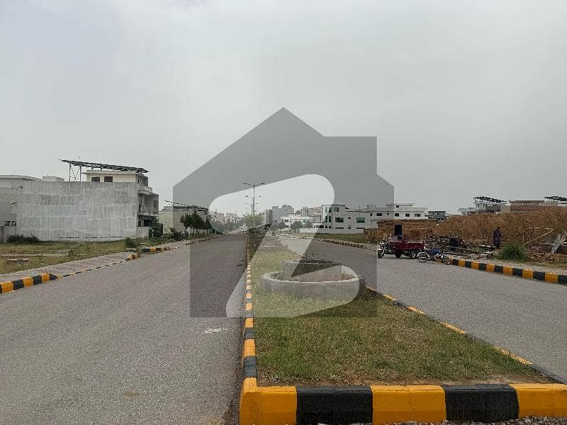 ایف ۔ 17 اسلام آباد میں 10 مرلہ رہائشی پلاٹ 1.1 کروڑ میں برائے فروخت۔