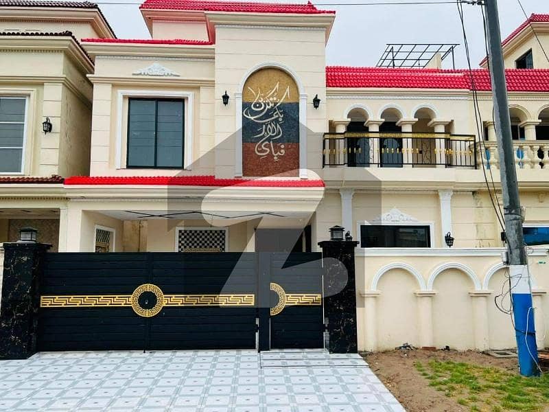9 Marla Spanish villa Available For sale 9 Marla Spanish villa Available For sale