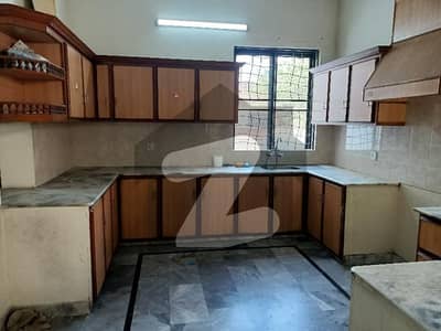 پی سی ایس آئی آر ہاؤسنگ سکیم فیز 2 پی سی ایس آئی آر ہاؤسنگ سکیم,لاہور میں 3 کمروں کا 1 کنال بالائی پورشن 95.0 ہزار میں کرایہ پر دستیاب ہے۔ پی سی ایس آئی آر ہاؤسنگ سکیم فیز 2 پی سی ایس آئی آر ہاؤسنگ سکیم,لاہور میں 3 کمروں کا 1 کنال بالائی پورشن 95.0 ہزار میں کرایہ پر دستیاب ہے۔