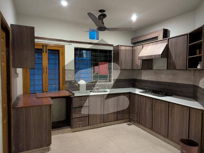 14 Bed Majestic House in F-11 - Best Location and Price 14 Bed Majestic House in F-11 - Best Location and Price