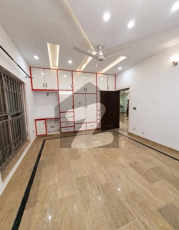 10 Marla House Prime Location For Sale In G-13 10 Marla House Prime Location For Sale In G-13