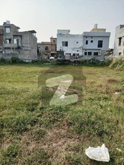 خیابانِ امین ۔ بلاک ایل خیابانِ امین,لاہور میں 1 کنال رہائشی پلاٹ 2.3 کروڑ میں برائے فروخت۔ خیابانِ امین ۔ بلاک ایل خیابانِ امین,لاہور میں 1 کنال رہائشی پلاٹ 2.3 کروڑ میں برائے فروخت۔