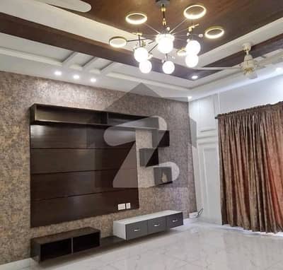 House In Bahria Town - Sector C Sized 5 Marla Is Available House In Bahria Town - Sector C Sized 5 Marla Is Available