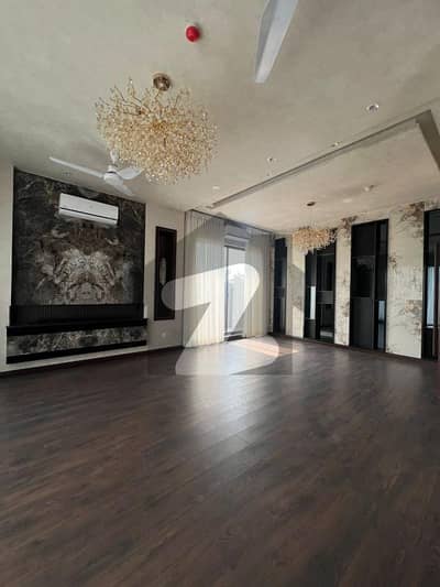 ڈی ایچ اے فیز 7 - بلاک وائے فیز 7,ڈیفنس (ڈی ایچ اے),لاہور میں 5 کمروں کا 1 کنال مکان 11.0 کروڑ میں برائے فروخت۔