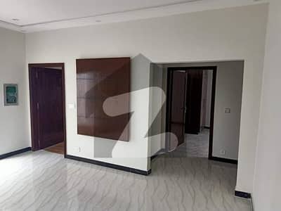 کینال گارڈنز - بلاک اے اے کینال گارڈن,لاہور میں 3 کمروں کا 5 مرلہ مکان 1.35 کروڑ میں برائے فروخت۔