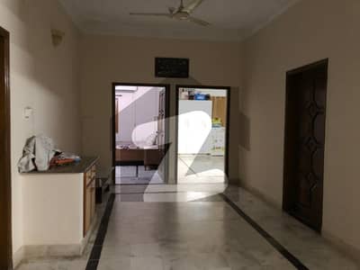 گلستانِِ جوہر ۔ بلاک 7 گلستانِ جوہر,کراچی میں 3 کمروں کا 16 مرلہ مکان 90.0 ہزار میں کرایہ پر دستیاب ہے۔