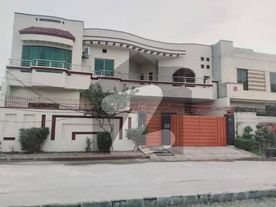 Orangzaib Town Kot Shahan, A 10 Marla Facing Park House Is Available Orangzaib Town Kot Shahan, A 10 Marla Facing Park House Is Available