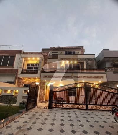جی ۔ 13/3 جی ۔ 13,اسلام آباد میں 8 کمروں کا 14 مرلہ مکان 10.6 کروڑ میں برائے فروخت۔ جی ۔ 13/3 جی ۔ 13,اسلام آباد میں 8 کمروں کا 14 مرلہ مکان 10.6 کروڑ میں برائے فروخت۔