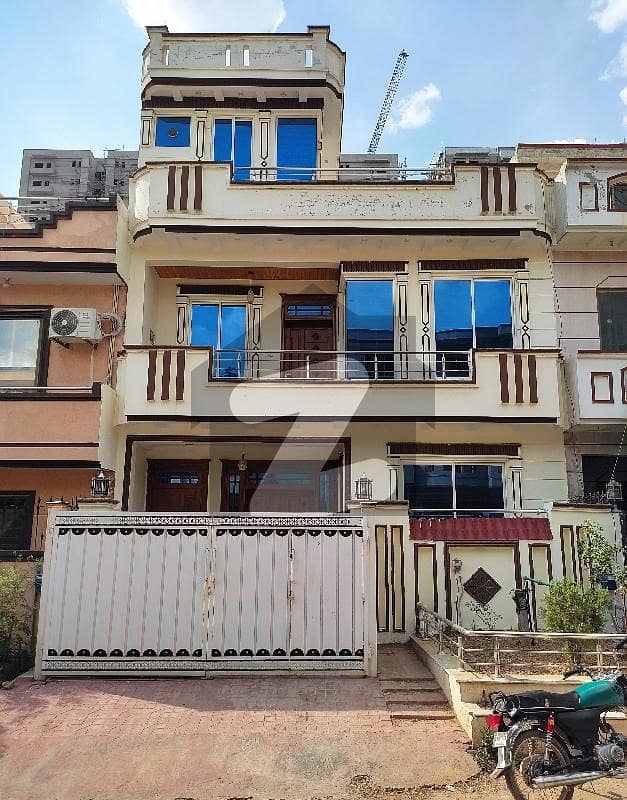 25x40 Beautifull House For Rent In G13 25x40 Beautifull House For Rent In G13