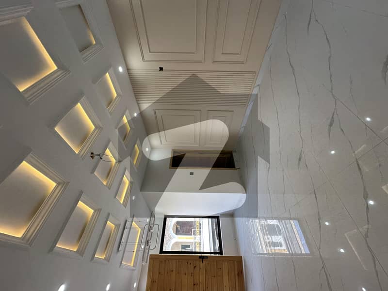 8 Marla Beautiful Double Unit House 8 Marla Beautiful Double Unit House