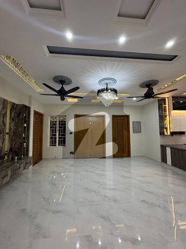 Luxury 5-Bedroom House for Rent in F-10, Islamabad Luxury 5-Bedroom House for Rent in F-10, Islamabad