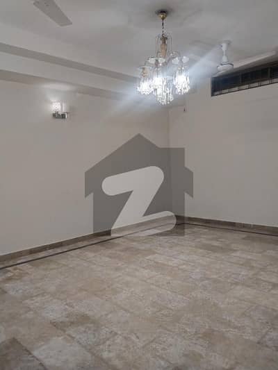 G13/3 10 Marla full House Open Besment For Rent