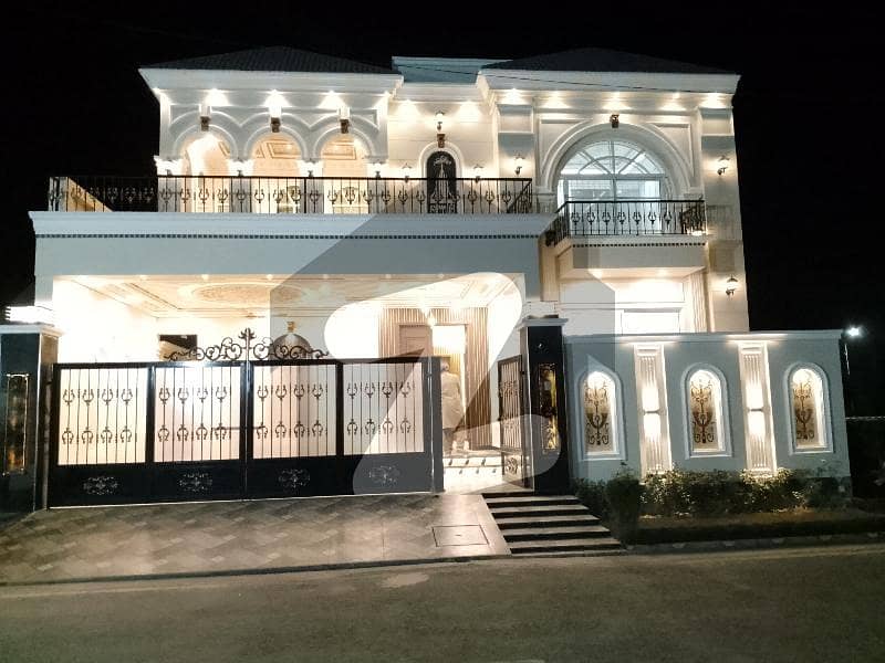 رفیع گارڈن ساہیوال میں 6 کمروں کا 10 مرلہ مکان 4.25 کروڑ میں برائے فروخت۔