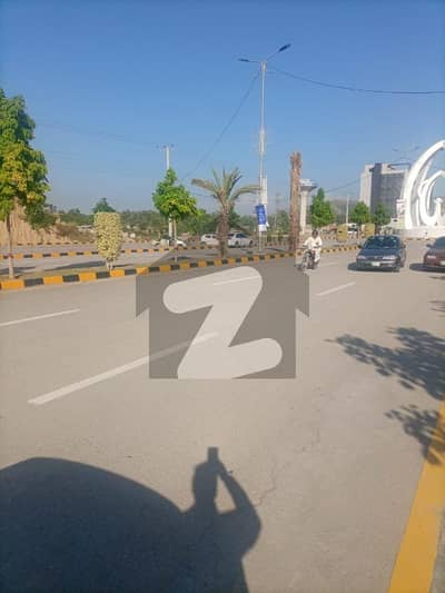 فیصل ہلز اسلام آباد میں 1 کنال رہائشی پلاٹ 1.4 کروڑ میں برائے فروخت۔