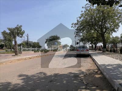 A House Of 400 Square Yards In Rs. 250000000 A House Of 400 Square Yards In Rs. 250000000
