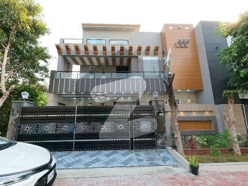 10 MARLA LUXURY HOUSE FOR SALE 10 MARLA LUXURY HOUSE FOR SALE