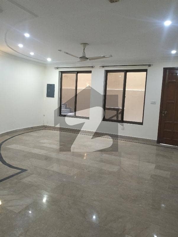Independent Upper Portion For Rent In F-11 Independent Upper Portion For Rent In F-11