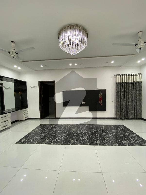 32 MARLA UPPER PORTION FOR RENT 32 MARLA UPPER PORTION FOR RENT