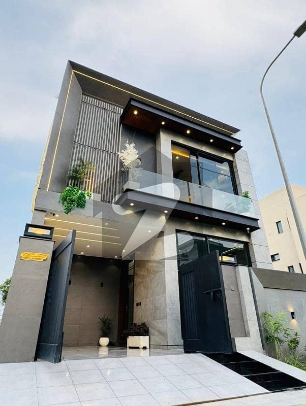 ڈی ایچ اے 9 ٹاؤن ڈیفنس (ڈی ایچ اے),لاہور میں 3 کمروں کا 5 مرلہ مکان 2.5 کروڑ میں برائے فروخت۔ ڈی ایچ اے 9 ٹاؤن ڈیفنس (ڈی ایچ اے),لاہور میں 3 کمروں کا 5 مرلہ مکان 2.5 کروڑ میں برائے فروخت۔