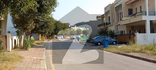 بحریہ انکلیو - سیکٹر این بحریہ انکلیو,بحریہ ٹاؤن,اسلام آباد میں 8 مرلہ رہائشی پلاٹ 1.24 کروڑ میں برائے فروخت۔ بحریہ انکلیو - سیکٹر این بحریہ انکلیو,بحریہ ٹاؤن,اسلام آباد میں 8 مرلہ رہائشی پلاٹ 1.24 کروڑ میں برائے فروخت۔