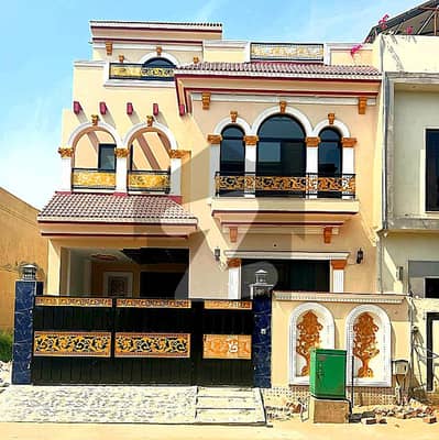 نیو لاهور سٹی لاہور میں 3 کمروں کا 5 مرلہ مکان 1.65 کروڑ میں برائے فروخت۔ نیو لاهور سٹی لاہور میں 3 کمروں کا 5 مرلہ مکان 1.65 کروڑ میں برائے فروخت۔