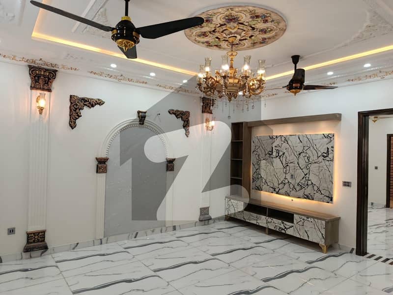 10 Marla Triple Story House For Sale