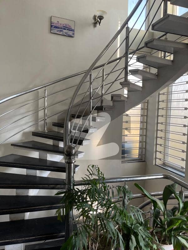 G 13 House for Sale G 13 House for Sale