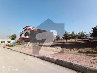 بحریہ ٹاؤن فیز 8 بحریہ ٹاؤن راولپنڈی,راولپنڈی میں 1 کنال رہائشی پلاٹ 2.65 کروڑ میں برائے فروخت۔ بحریہ ٹاؤن فیز 8 بحریہ ٹاؤن راولپنڈی,راولپنڈی میں 1 کنال رہائشی پلاٹ 2.65 کروڑ میں برائے فروخت۔