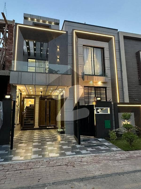 Elegant 5 Marla Luxury House Available for Sale in Bahria Town, Lahore. Elegant 5 Marla Luxury House Available for Sale in Bahria Town, Lahore.