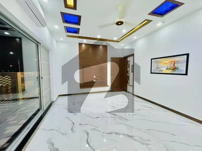 1 Kanal Upper Lock Lower Portion For Rent in DHA Phase 8 - Ex Park View