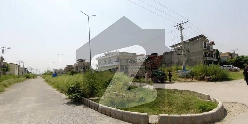 آئی 11/2 آئی ۔ 11,اسلام آباد میں 9 مرلہ رہائشی پلاٹ 2.8 کروڑ میں برائے فروخت۔