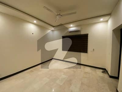 14 MARLA 4 Bed Beautiful Modern House Available For Rent in DHA Raya - Prime Location | 24/7 Hight Security 14 MARLA 4 Bed Beautiful Modern House Available For Rent in DHA Raya - Prime Location | 24/7 Hight Security