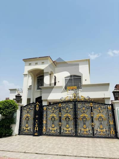 بحریہ ٹاؤن آئرس بلاک بحریہ ٹاؤن سیکٹر سی,بحریہ ٹاؤن,لاہور میں 7 کمروں کا 1 کنال مکان 7.5 کروڑ میں برائے فروخت۔ بحریہ ٹاؤن آئرس بلاک بحریہ ٹاؤن سیکٹر سی,بحریہ ٹاؤن,لاہور میں 7 کمروں کا 1 کنال مکان 7.5 کروڑ میں برائے فروخت۔