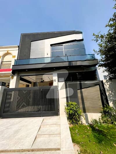 ڈی ایچ اے 9 ٹاؤن ڈیفنس (ڈی ایچ اے),لاہور میں 3 کمروں کا 5 مرلہ مکان 75.0 ہزار میں کرایہ پر دستیاب ہے۔ ڈی ایچ اے 9 ٹاؤن ڈیفنس (ڈی ایچ اے),لاہور میں 3 کمروں کا 5 مرلہ مکان 75.0 ہزار میں کرایہ پر دستیاب ہے۔