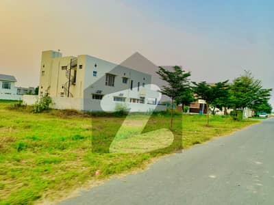 ڈی ایچ اے فیز 7 - بلاک پی فیز 7,ڈیفنس (ڈی ایچ اے),لاہور میں 1 کنال رہائشی پلاٹ 2.85 کروڑ میں برائے فروخت۔ ڈی ایچ اے فیز 7 - بلاک پی فیز 7,ڈیفنس (ڈی ایچ اے),لاہور میں 1 کنال رہائشی پلاٹ 2.85 کروڑ میں برائے فروخت۔