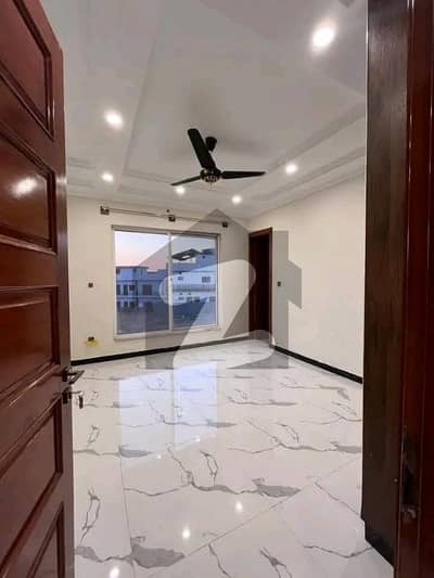 BEAUTIFUL GROUND FLOOR FLAT FOR SALE BEAUTIFUL GROUND FLOOR FLAT FOR SALE